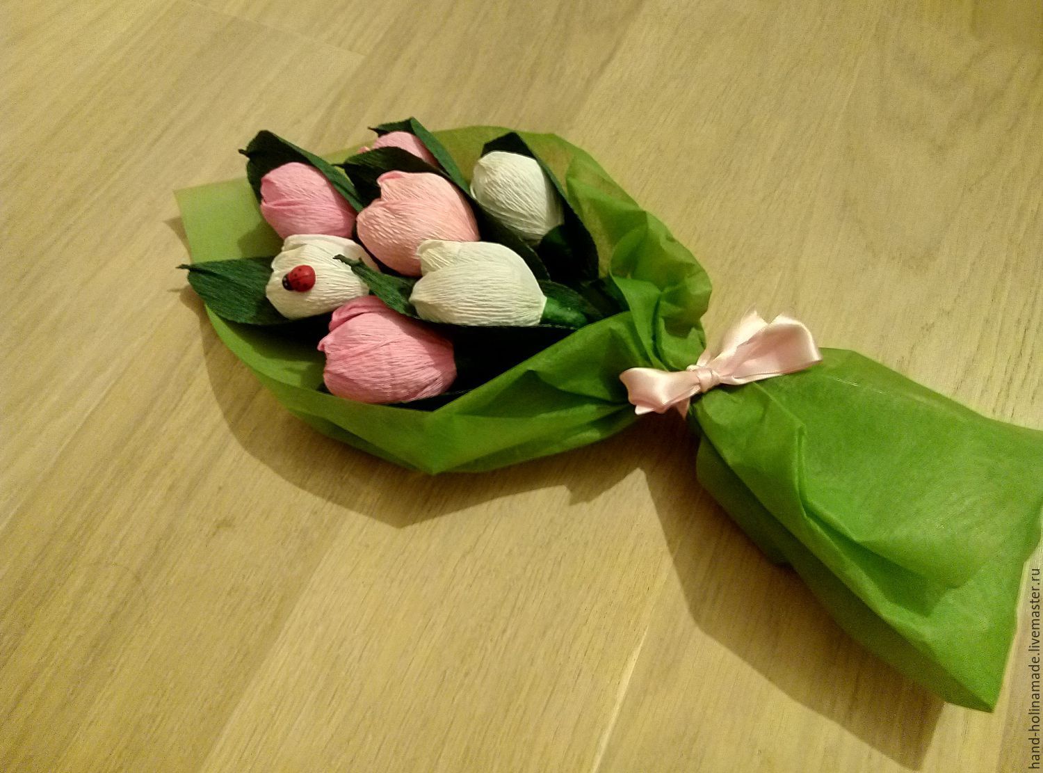 Букет тюльпанов из конфет: мастер класс с фото-подборкой