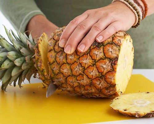 Как выбрать и быстро почистить ананас?