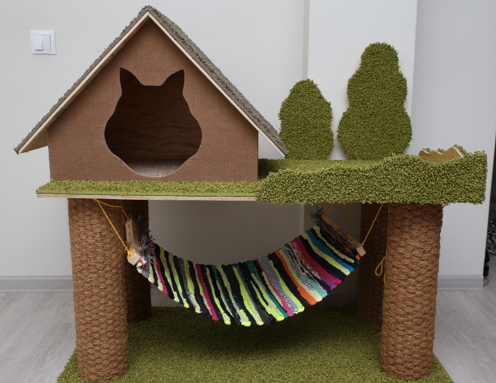 Домик для кошки своими руками: как сделать уголок для питомца из дерева, фанеры или картона?