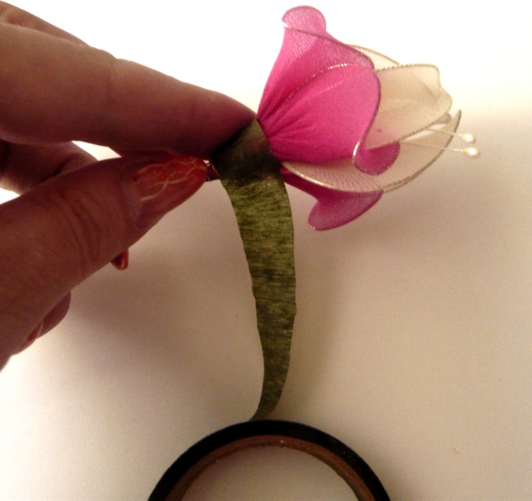 Цветы из ткани: пошаговая инструкция для начинающих