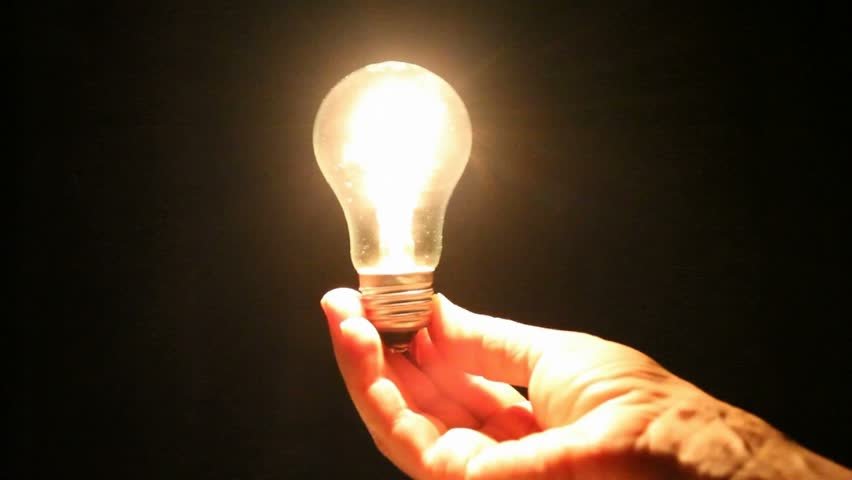 Как зажечь лампочку без электричества?