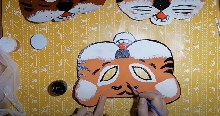 Как сделать маску Тигра на Новый год 2022 своими руками