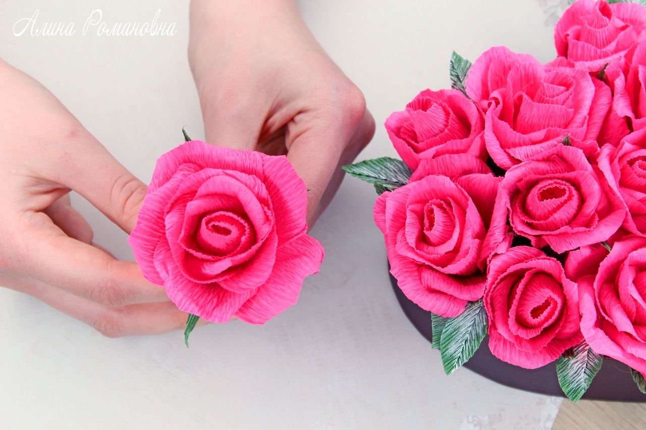 Розы из гофрированной бумаги своими руками: пошагово