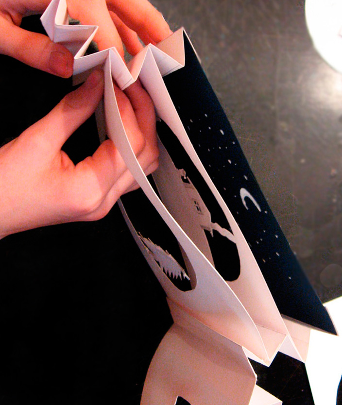 Открытка поделка изделие новый год аппликация бумажный туннель вырезание открытка-туннель бумага картон клей