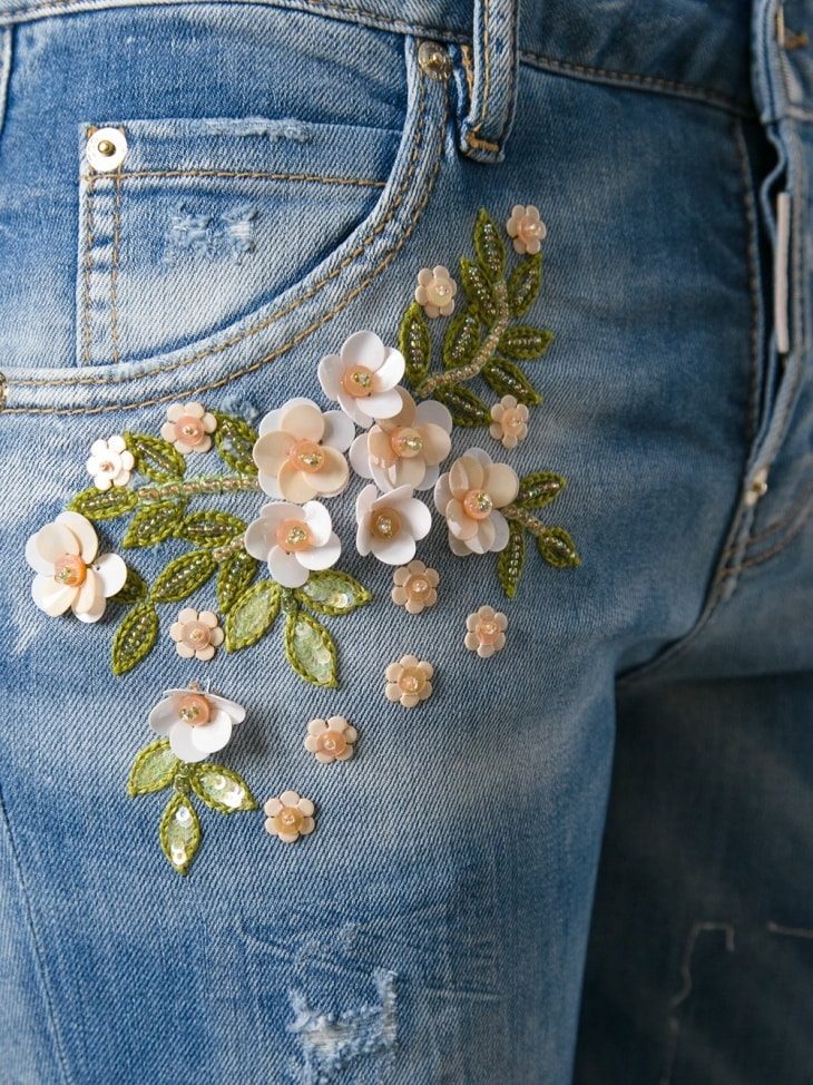 Как украсить джинсовые шорты своими руками — способы и процесс украшения art-textil.ru