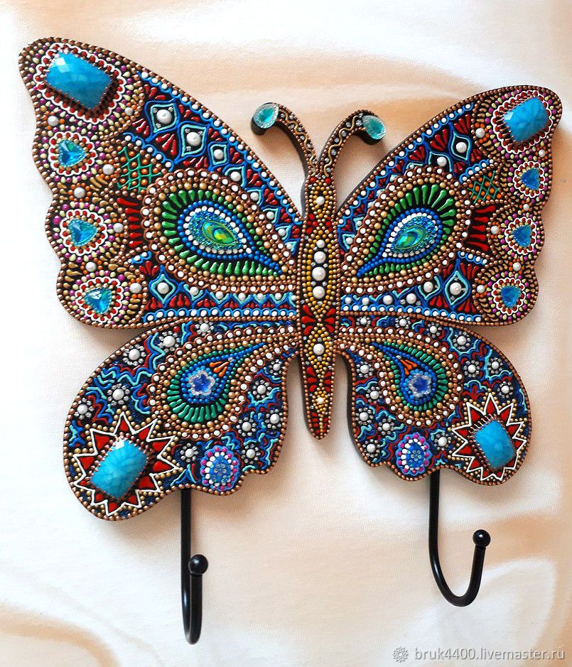 Летняя бабочка в точечной росписи