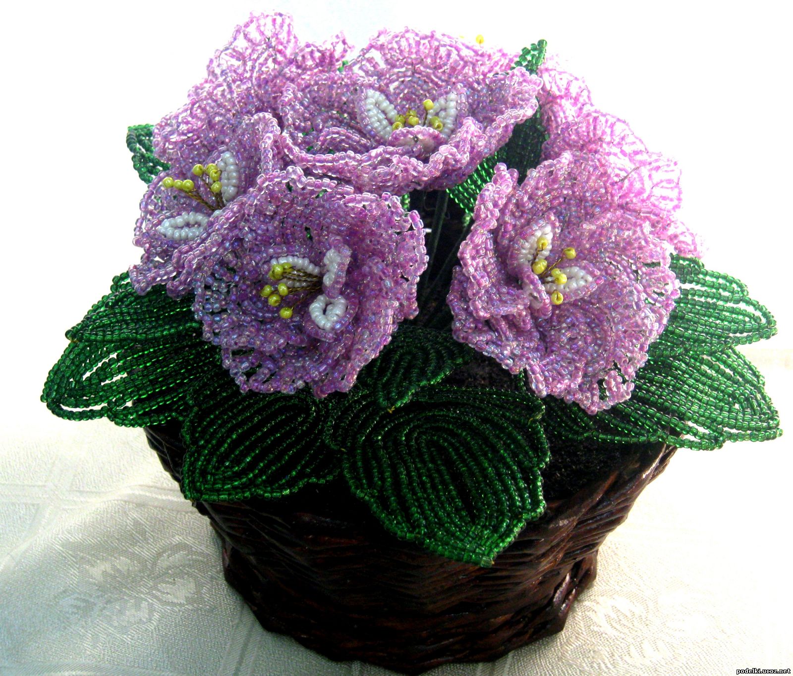 Фиалки из бисера: махровые цветы в пошаговом мастер-классе