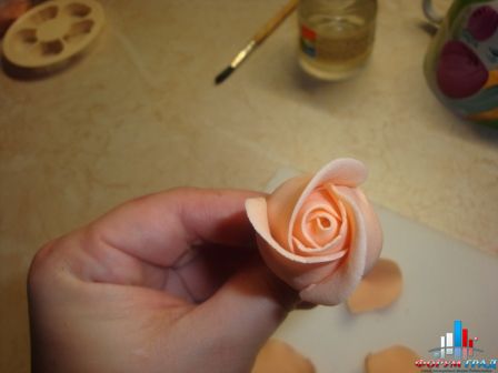 Роза из мастики на торт своими руками