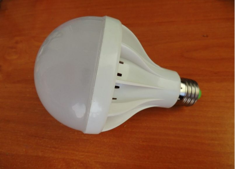 Конструкция и доработка нескольких типов светодиодных ламп