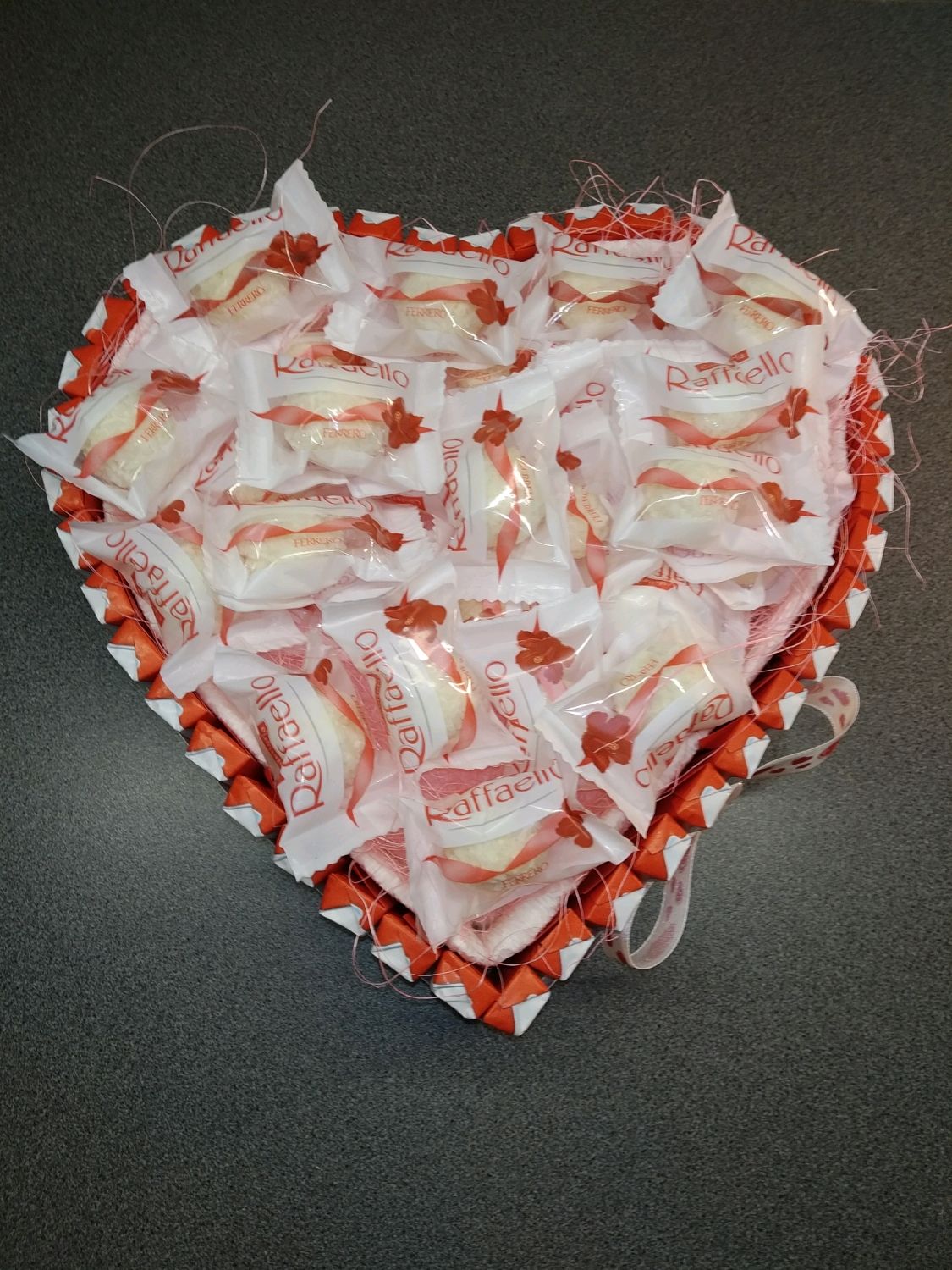Конфетное сердце - букет из конфет ручной работы - страна мам