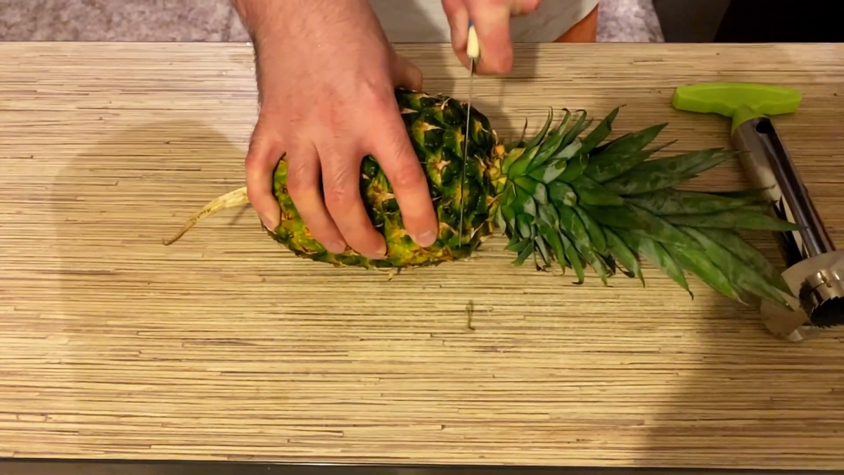 Как чистить ананас в домашних условиях