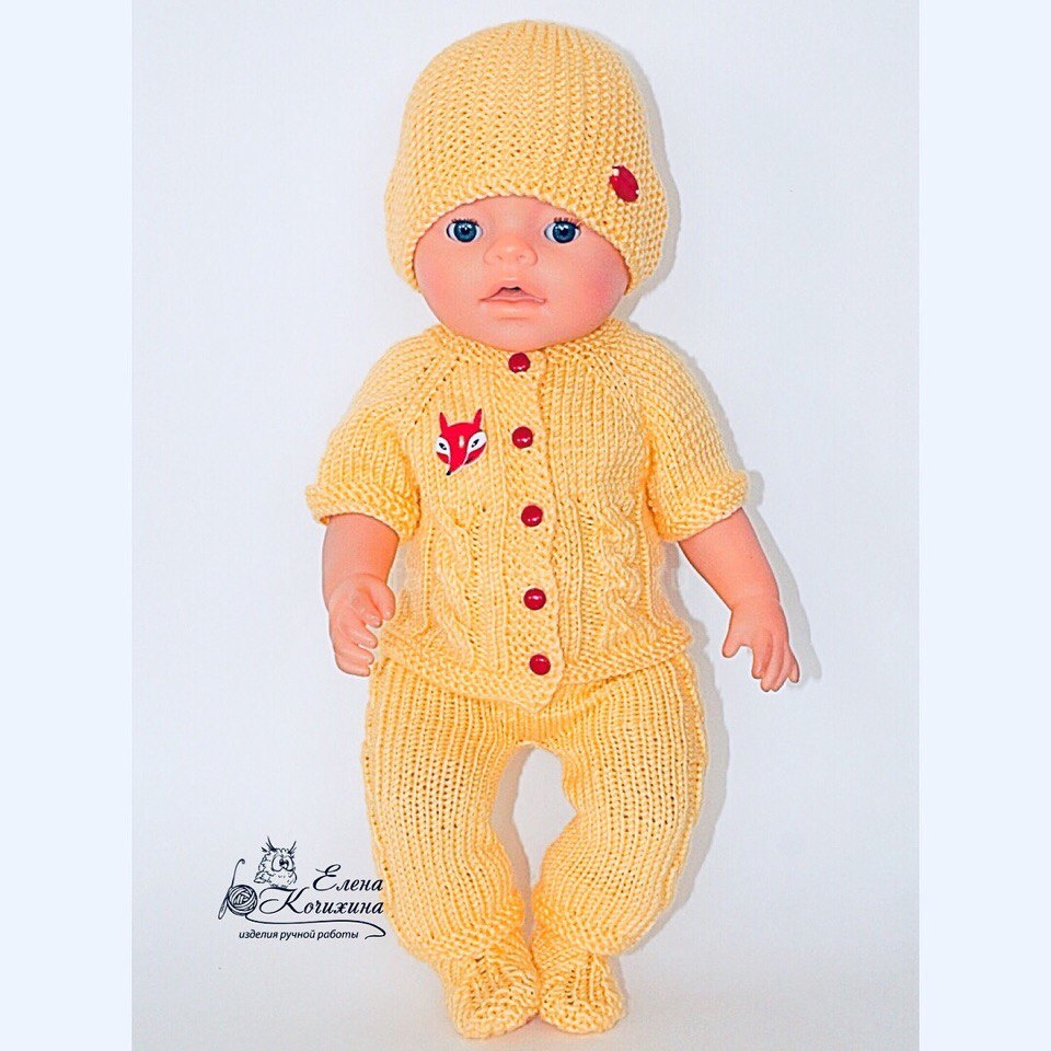 Вязанный пестрый костюм на куколку-пупса ростом 25 см