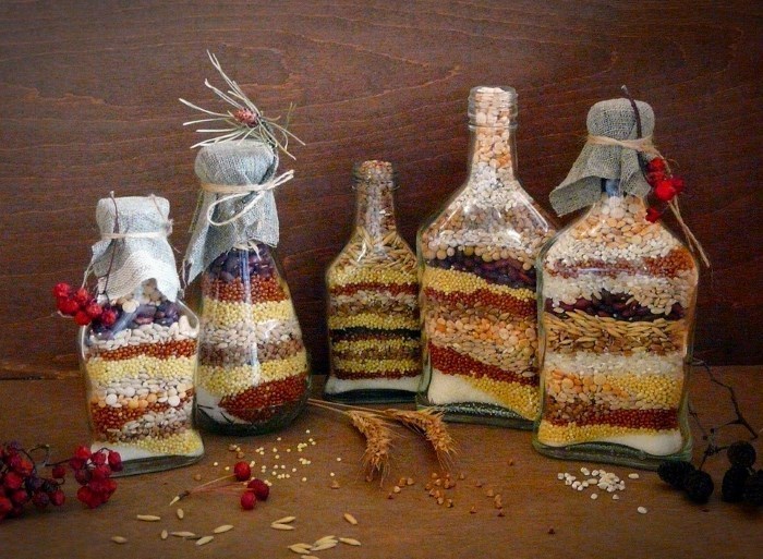 Декоративные бутылки для кухни: декор стеклянных банок и бутылок своими руками