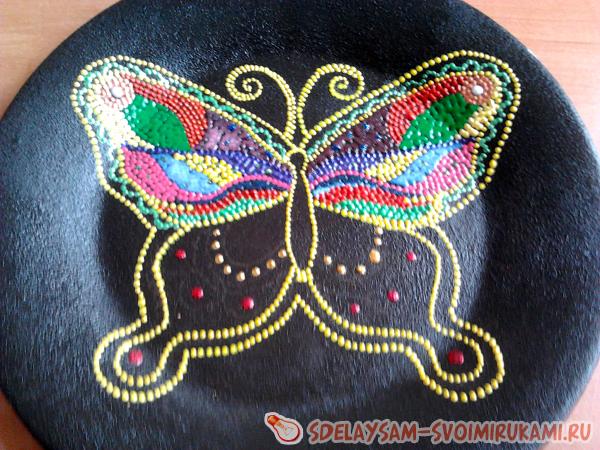 Летняя бабочка в точечной росписи