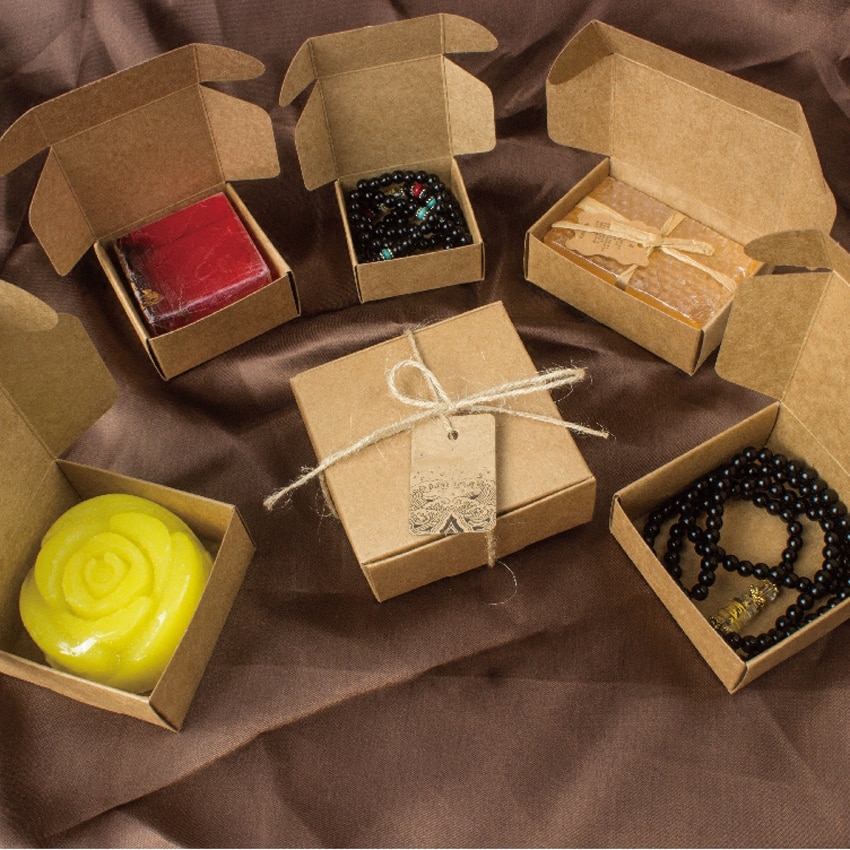 Как упаковать подарок в подарочную бумагу красиво своими руками: без коробки, конвертом, в виде конфеты. круглый, плоский, большой: пошаговая инструкция