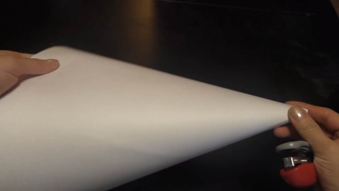 Еловая ветка с шишками из бумаги. новогодняя ёлка из гофрированной бумаги своими руками. мастер-класс. #35 елочка из бумаги в технике оригами