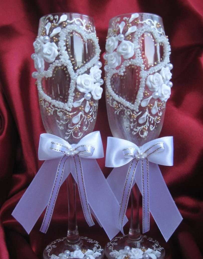 Свадебные бокалы своими руками (72 фото): идеи по украшению фужеров на свадьбу, пошаговый мастер-класс по оформлению бокалов для жениха и невесты